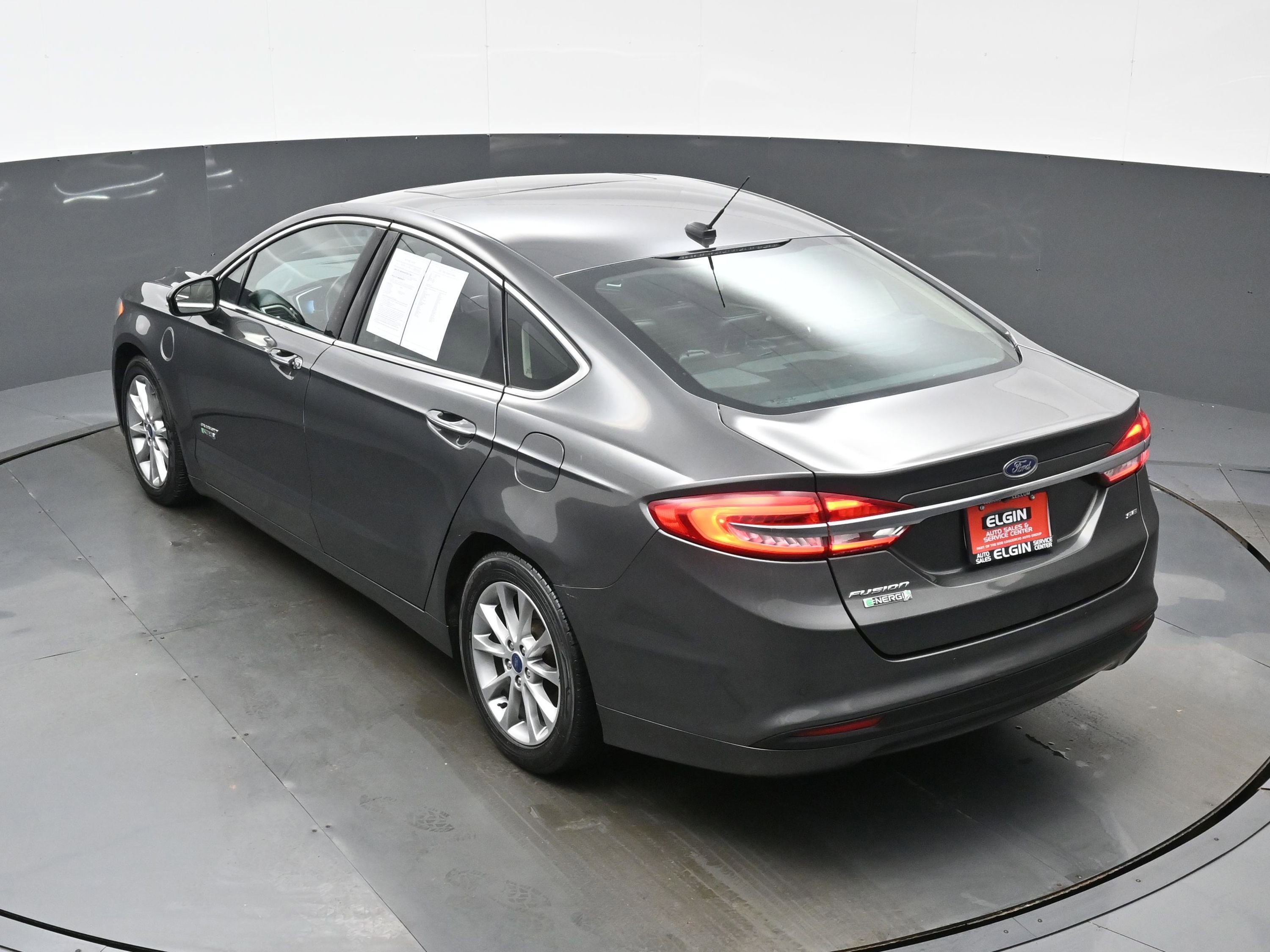 Used 2017 Ford Fusion Energi SE image 36