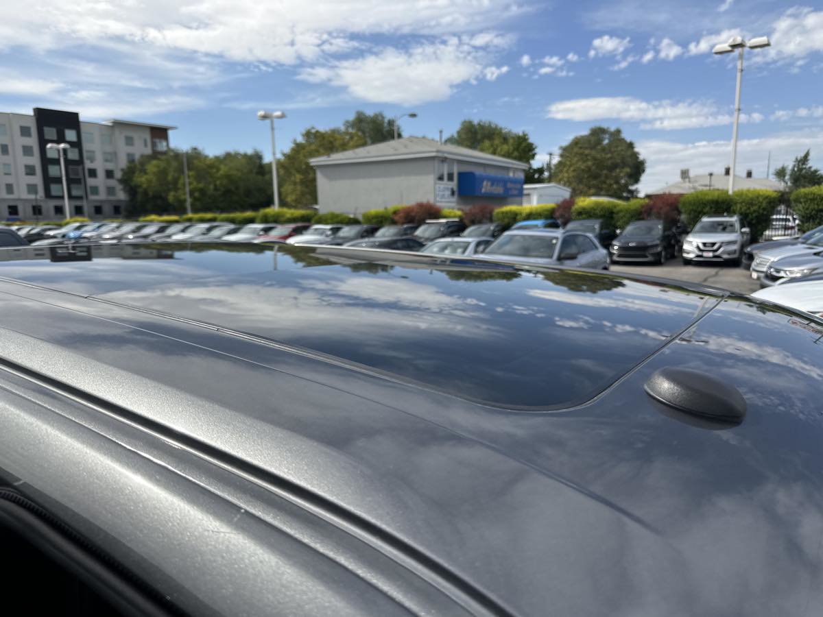 Used 2017 Ford F150 Platinum w/ Equipment Group 701A Luxury image 20