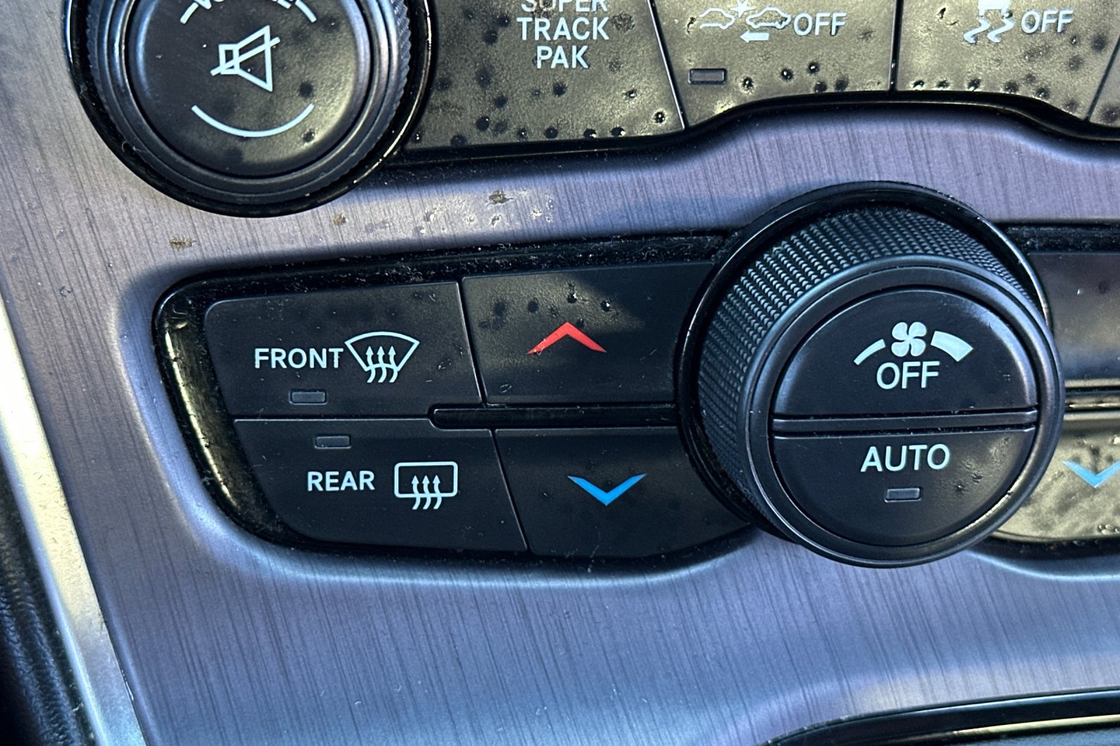 Used 2016 Dodge Challenger R/T Plus RWD image 28