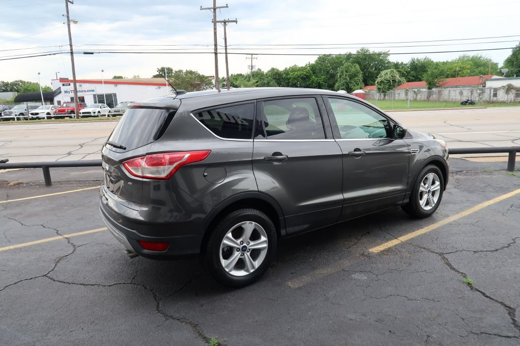 Used 2016 Ford Escape SE FWD image 3