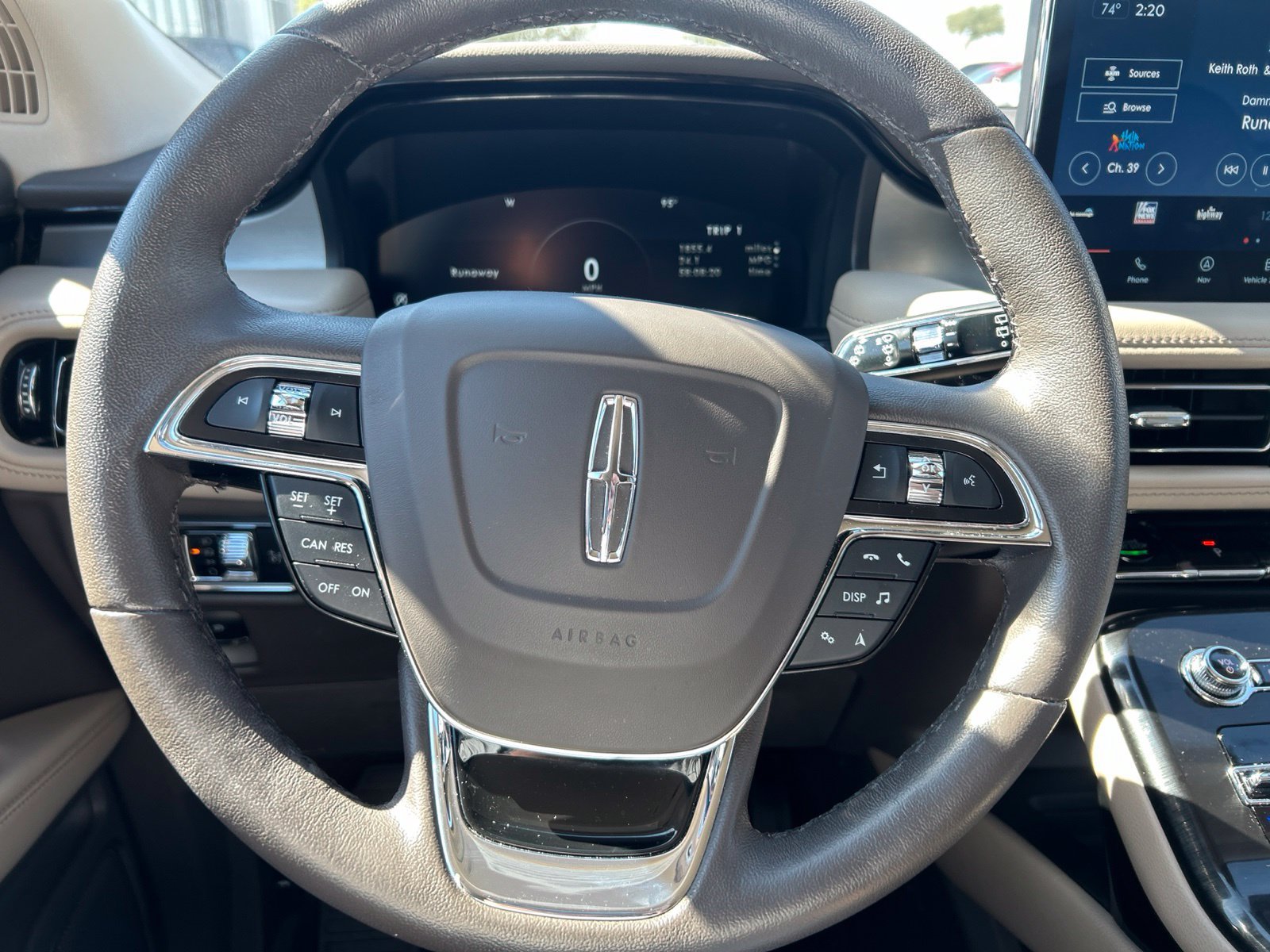 Used 2023 Lincoln Nautilus AWD w/ Premium Package image 13