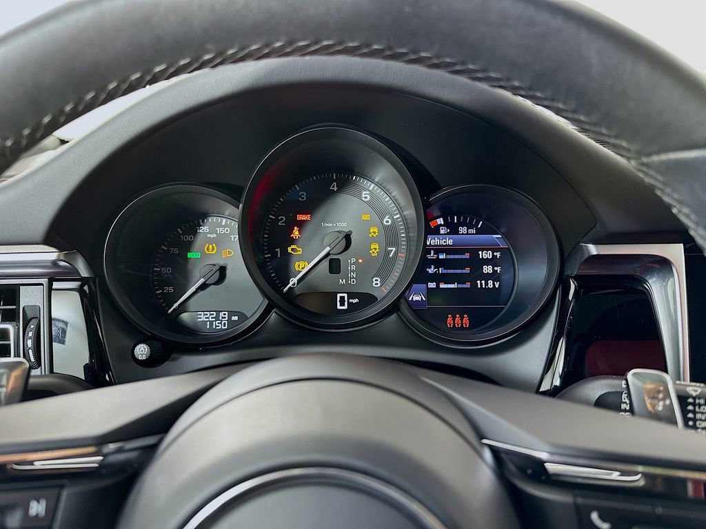 Certified 2024 Porsche Macan AWD/4WD image 13