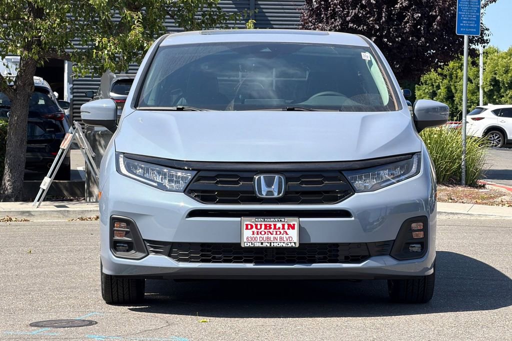 New 2026 Honda Odyssey Touring image 9