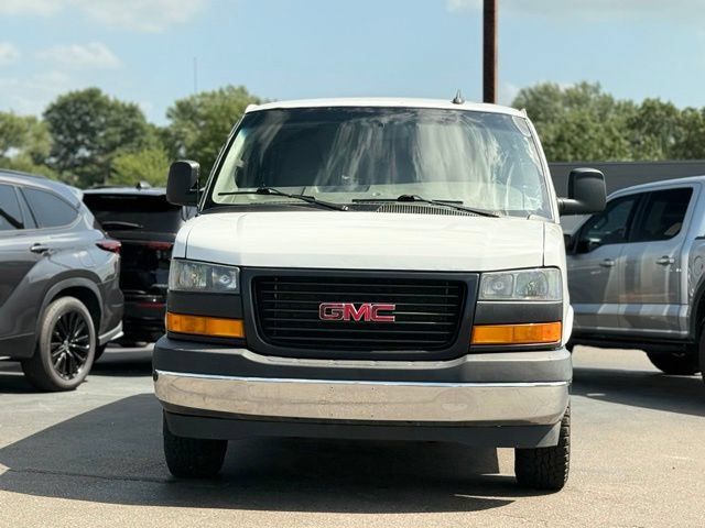 Used 2019 GMC Savana 3500 w/ Driver Convenience Package RWD image 19
