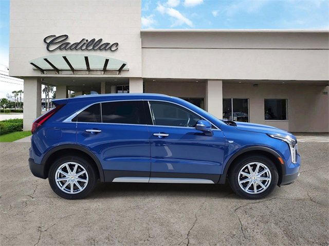 Used 2023 Cadillac XT4 Premium Luxury image 6