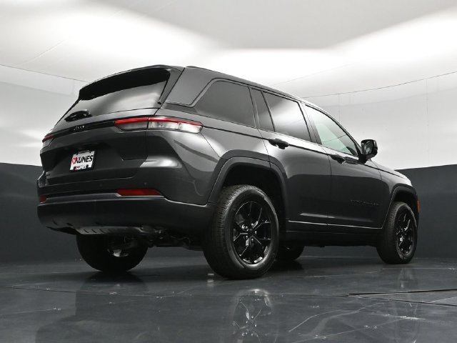 New 2026 Jeep Grand Cherokee Altitude AWD/4WD image 54