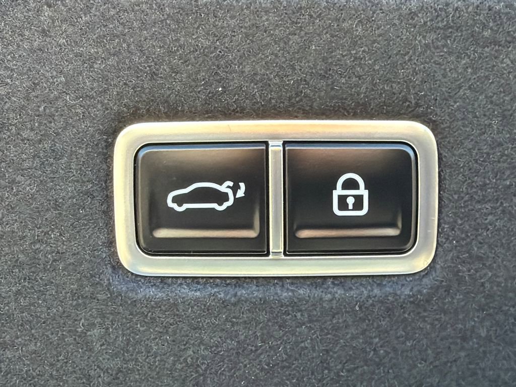 Used 2025 Hyundai Ioniq 6 Limited image 19