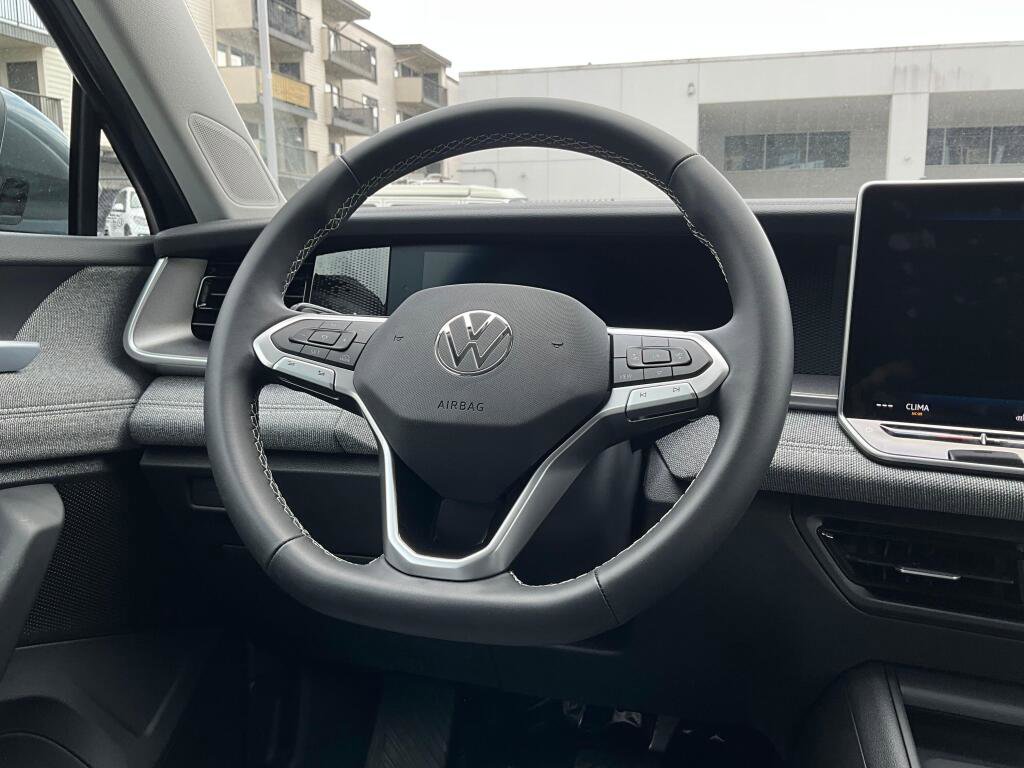 New 2026 Volkswagen Tiguan S AWD/4WD image 21