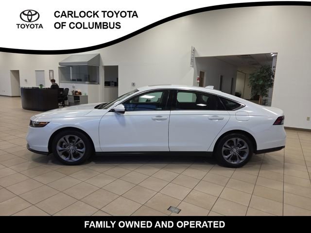 Used 2024 Honda Accord EX image 2