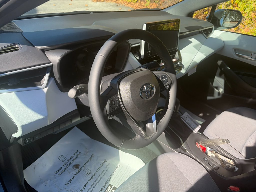 New 2027 Toyota Corolla SE FWD image 10
