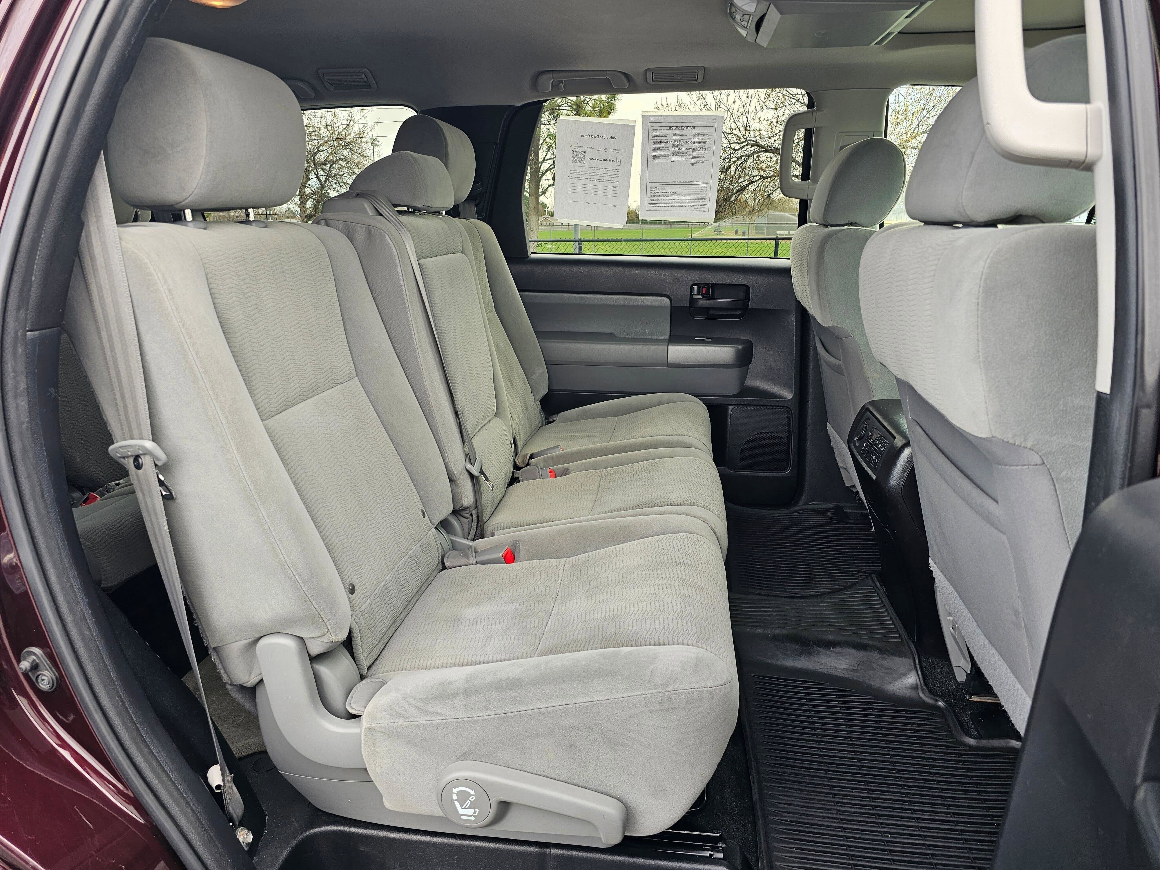 Used 2016 Toyota Sequoia SR5 AWD/4WD image 12