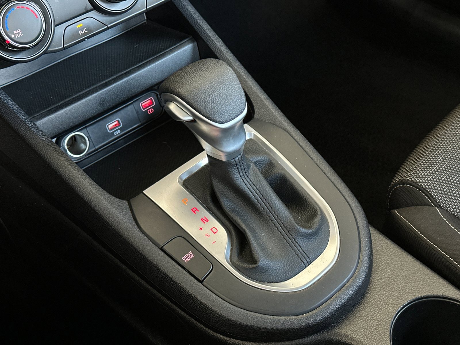 Used 2024 Kia Forte LXS image 18