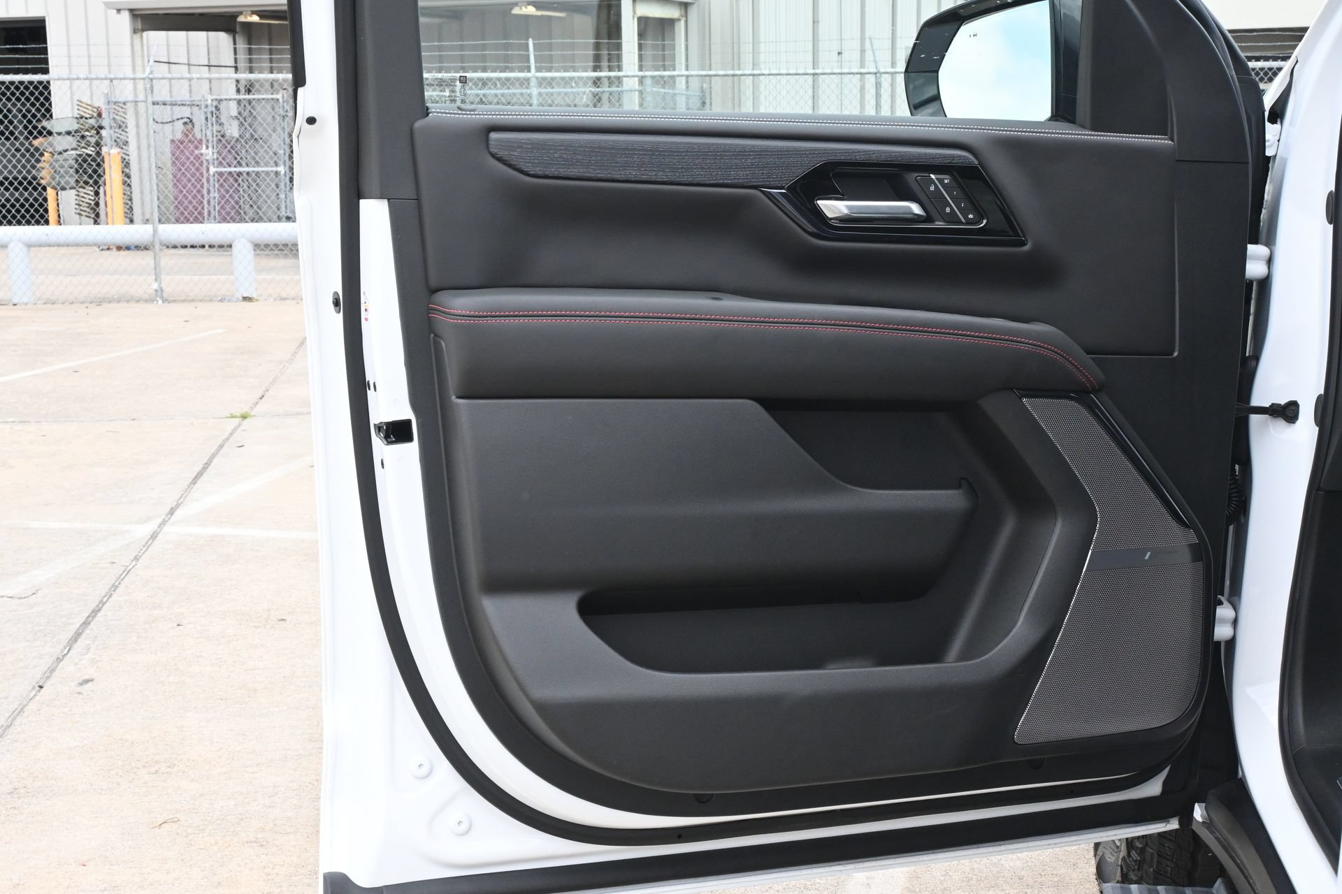 Used 2026 GMC Yukon AT4 Ultimate AWD/4WD image 20