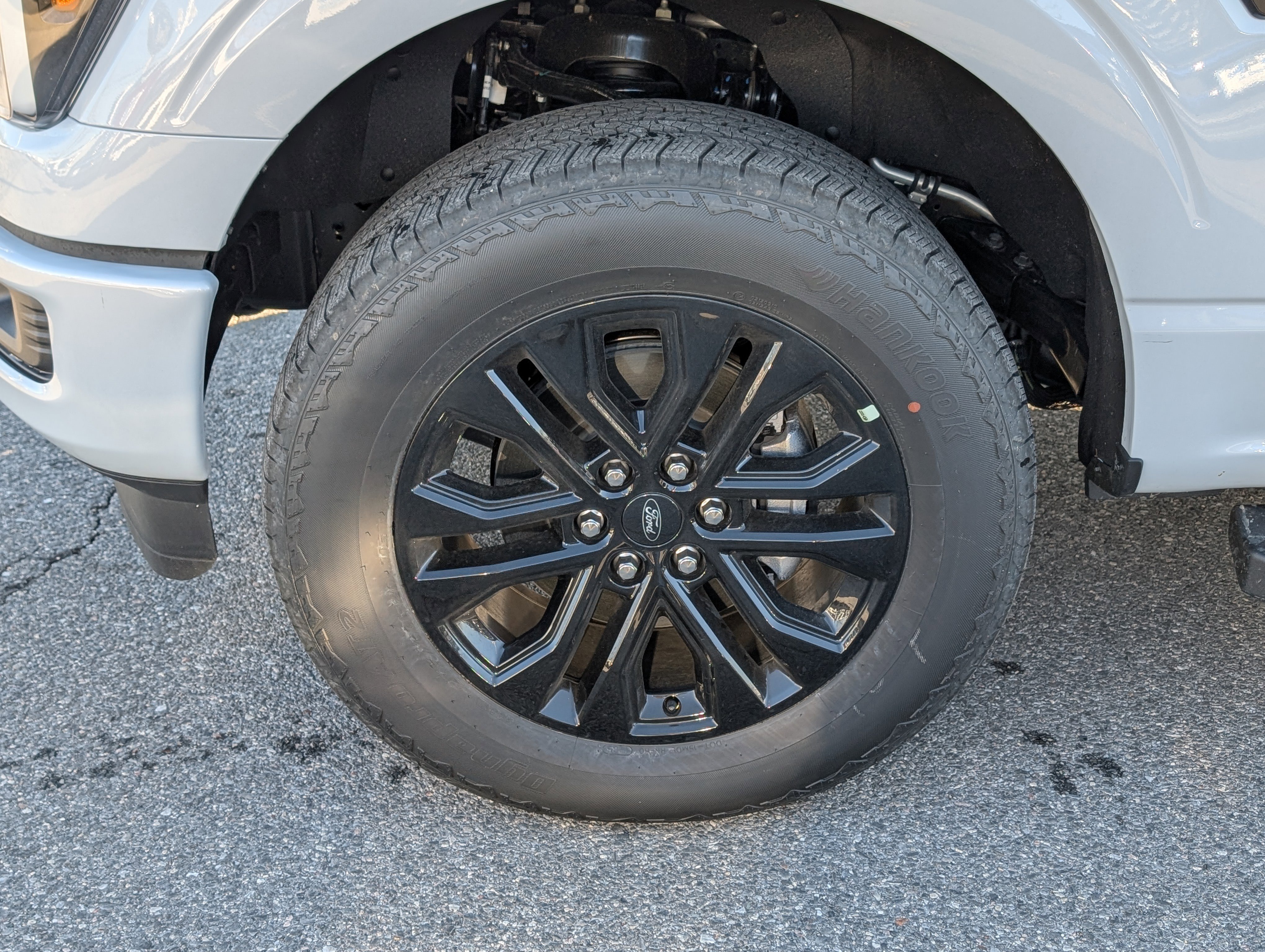 New 2025 Ford F150 Lariat w/ Equipment Group 501A Mid image 5