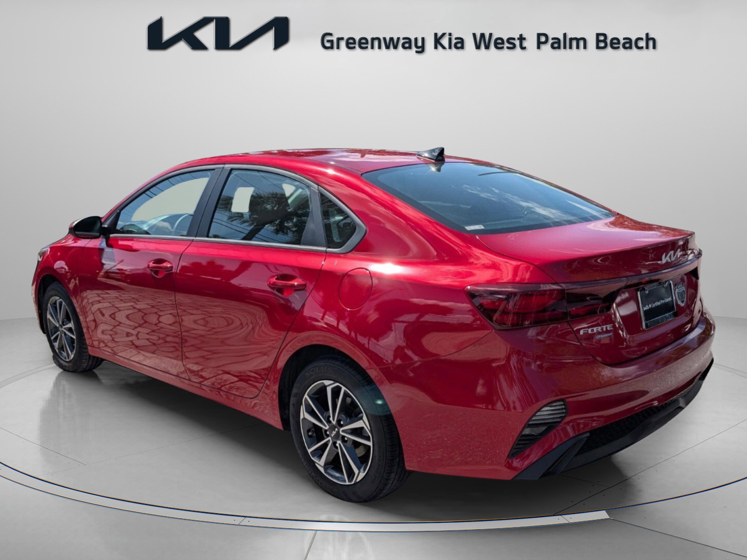 Used 2024 Kia Forte LXS FWD image 5