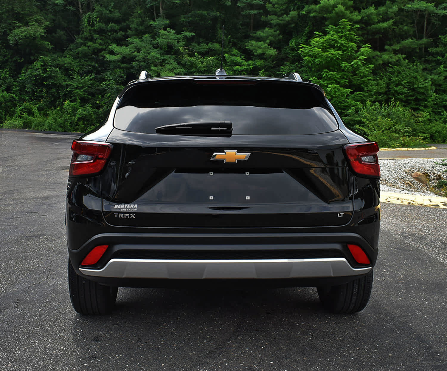 Used 2025 Chevrolet Trax LT w/ LT Convenience Package FWD image 7