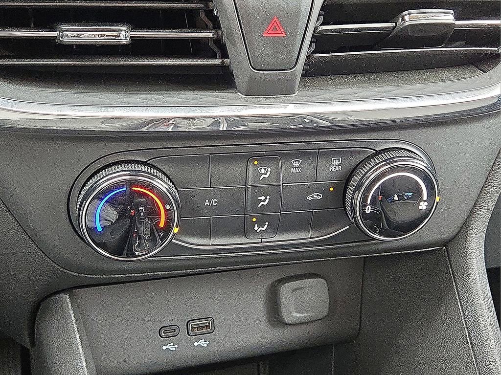 Used 2025 Buick Encore GX Preferred image 28