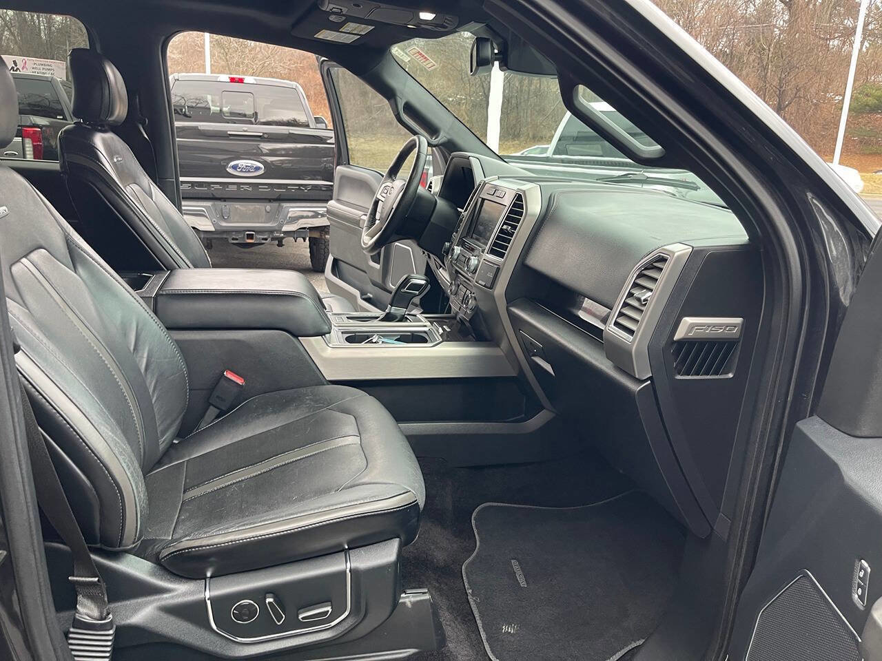 Used 2015 Ford F150 Platinum w/ Equipment Group 701A Luxury image 34