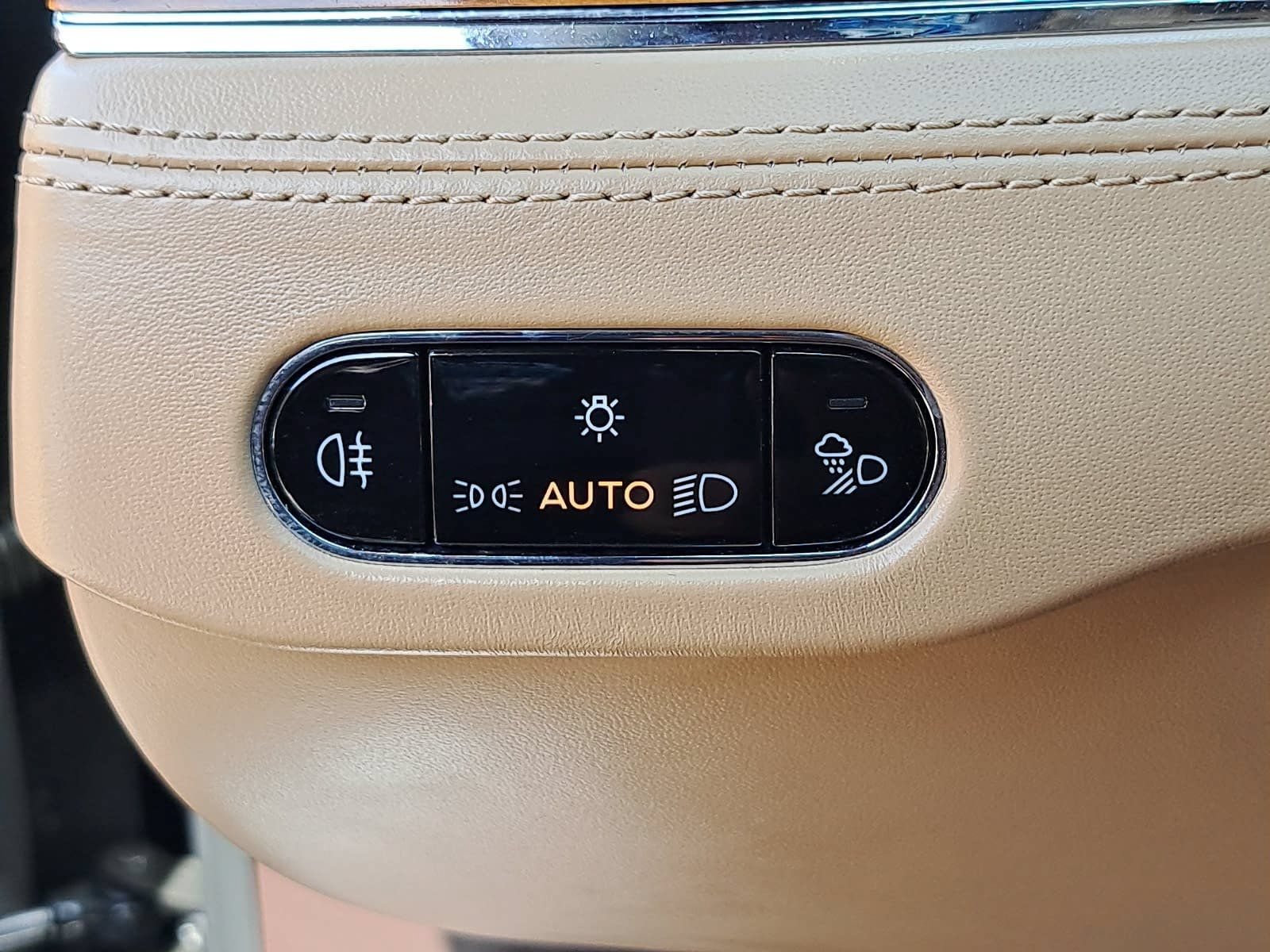 Used 2020 Bentley Continental GT AWD/4WD image 28