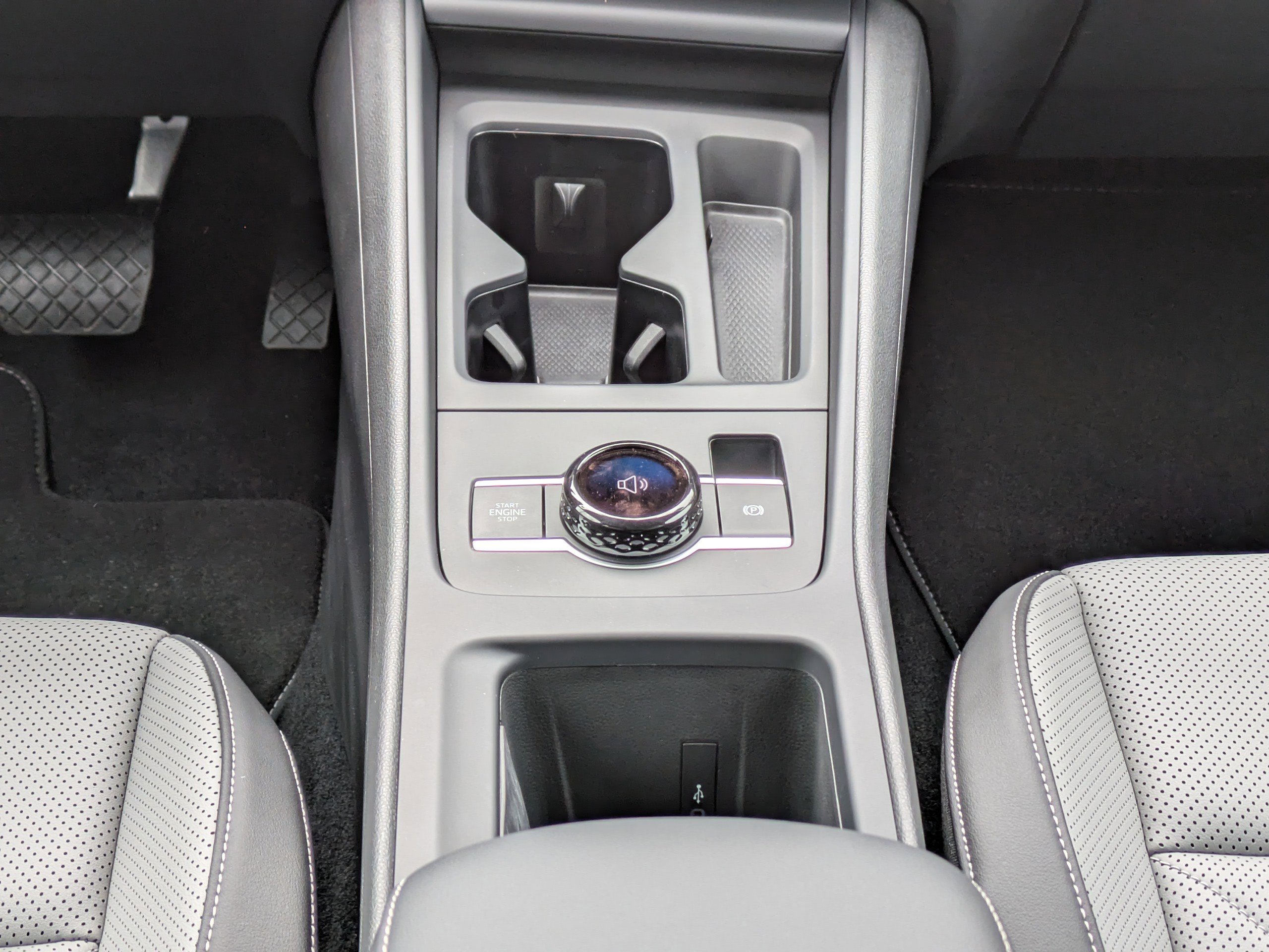 Used 2025 Volkswagen Tiguan SE FWD image 20