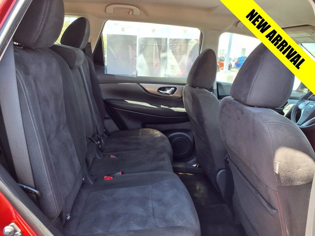 Used 2015 Nissan Rogue SV image 21