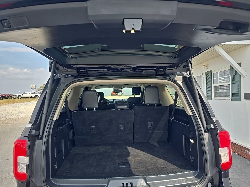 Used 2024 Ford Expedition Max XLT image 19