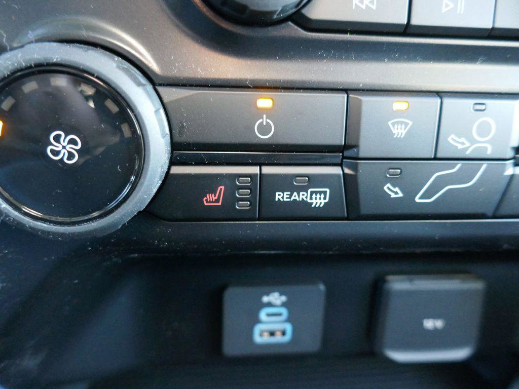 New 2026 Ford F250 XLT w/ XLT Premium Package image 25