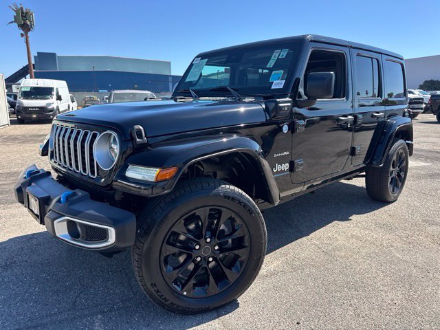 Used 2024 Jeep Wrangler Unlimited Sahara AWD/4WD image 12