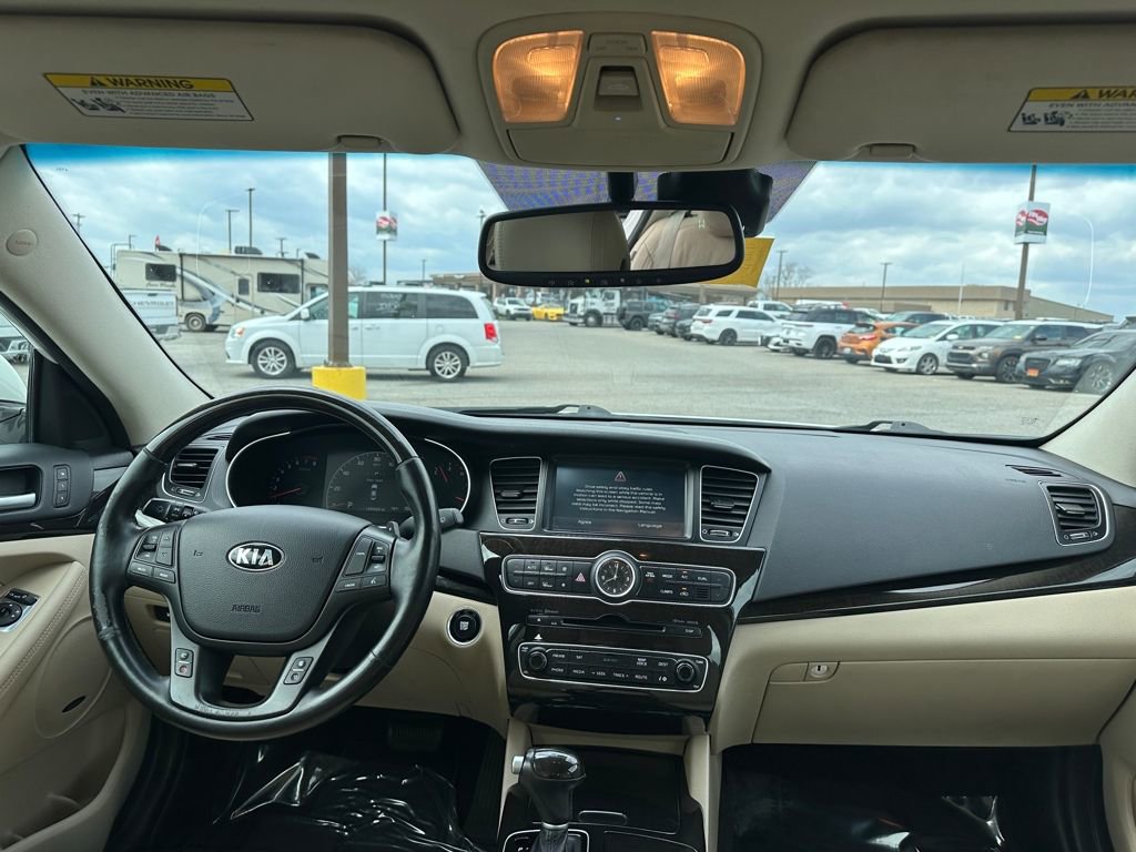 Used 2014 Kia Cadenza Premium w/ Luxury Package FWD image 12