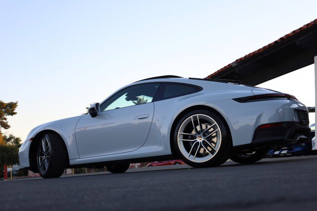 Used 2025 Porsche 911 Carrera image 17