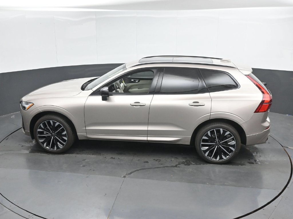 New 2027 Volvo XC60 B5 Ultra AWD/4WD image 32