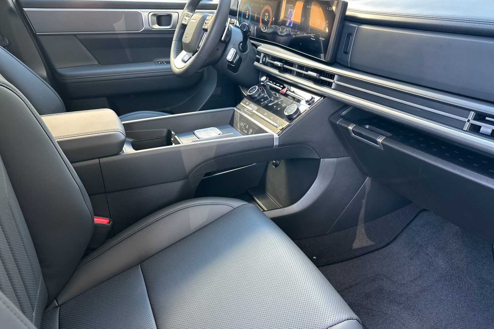 New 2027 Hyundai Santa Fe SEL FWD image 17