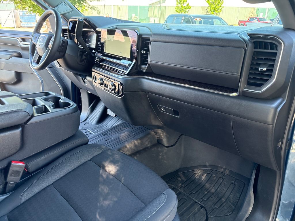 Certified 2024 GMC Sierra 1500 Elevation w/ LPO, Elevation Black Package AWD/4WD image 41