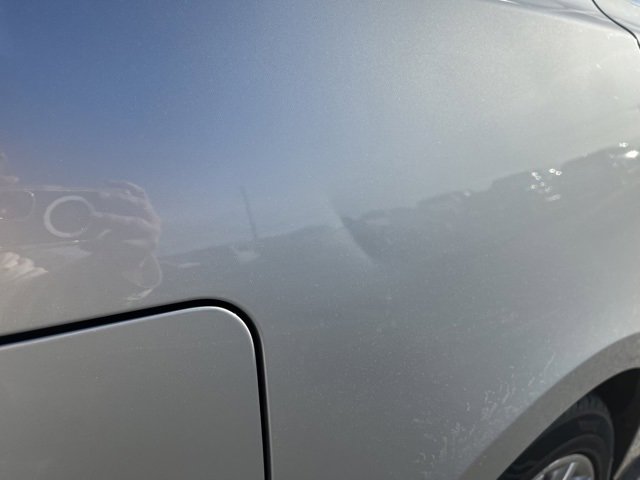 Used 2013 Lincoln MKS image 11