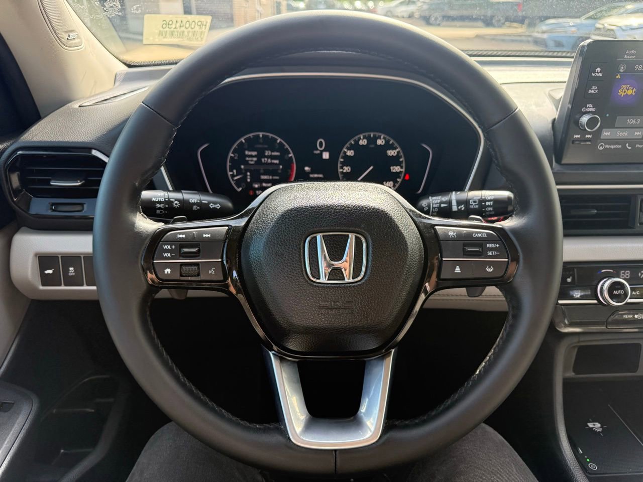 Used 2024 Honda Pilot Touring image 12