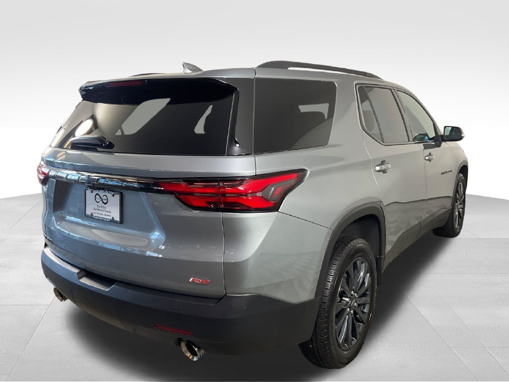 Used 2023 Chevrolet Traverse RS FWD image 9