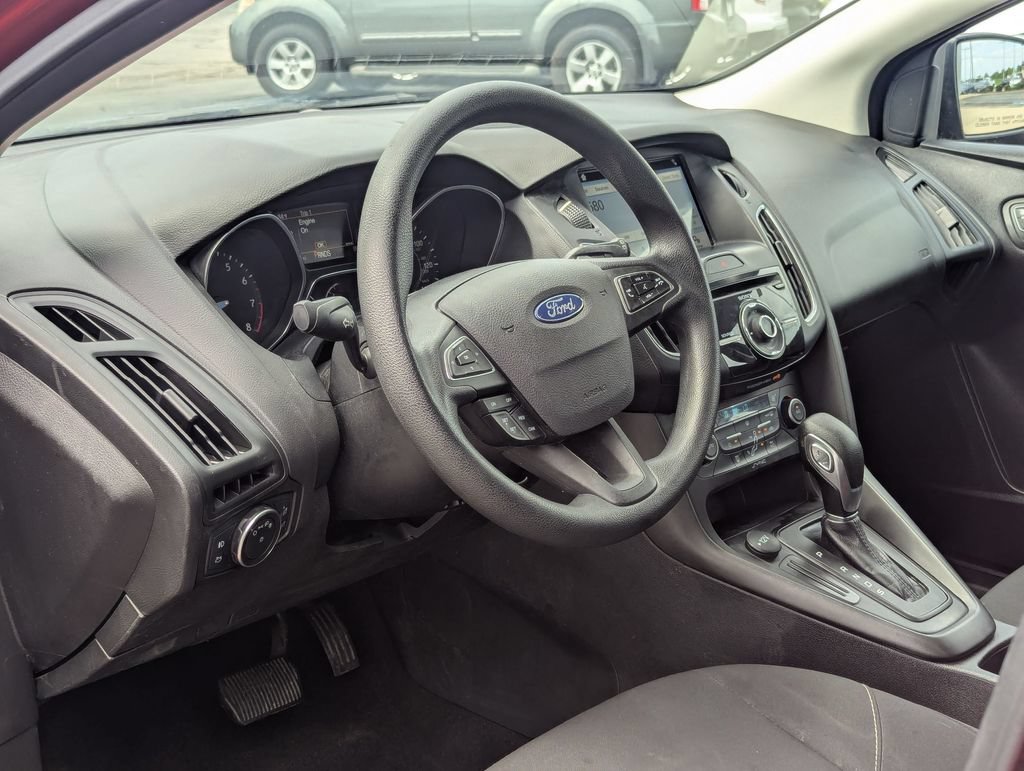 Used 2018 Ford Focus SEL FWD image 9