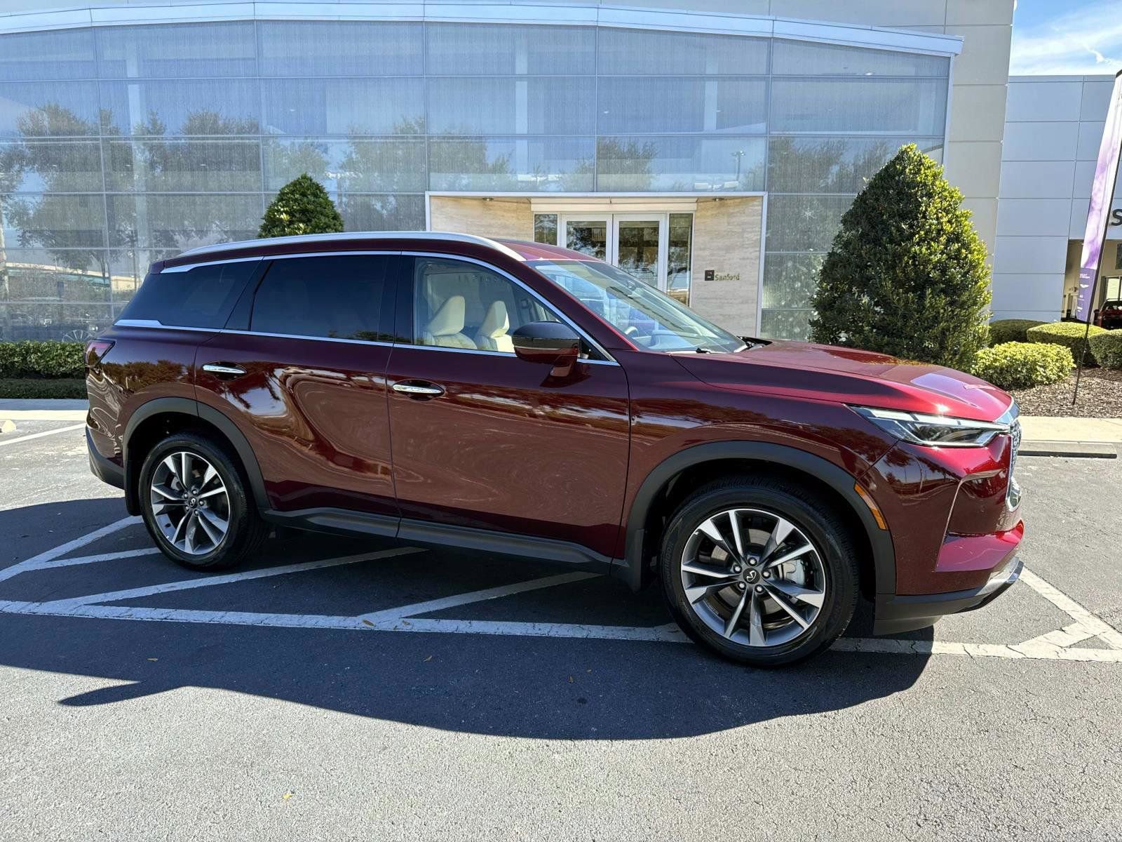 Used 2025 INFINITI QX60 Luxe