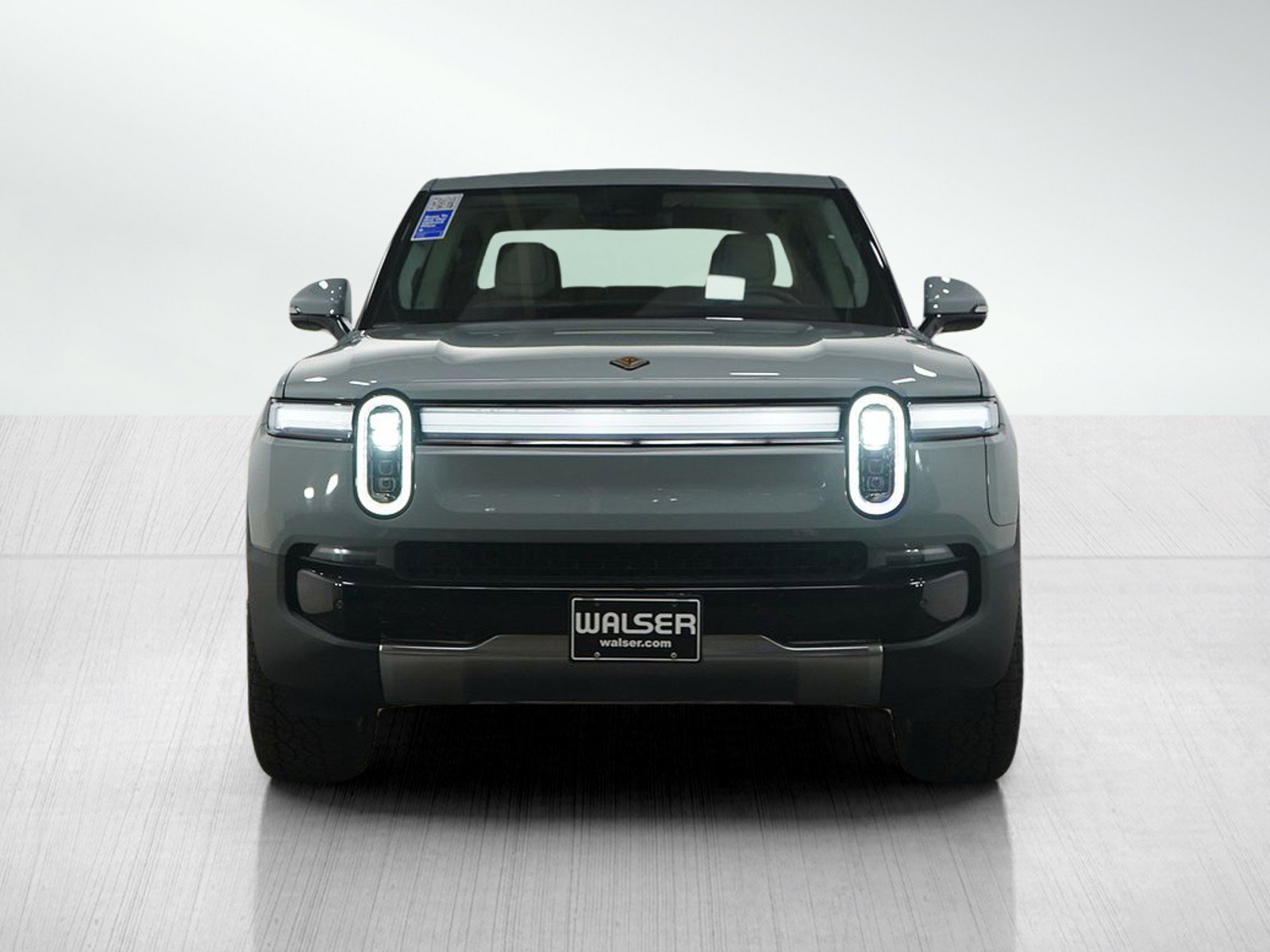 Used 2025 Rivian R1T Adventure image 8