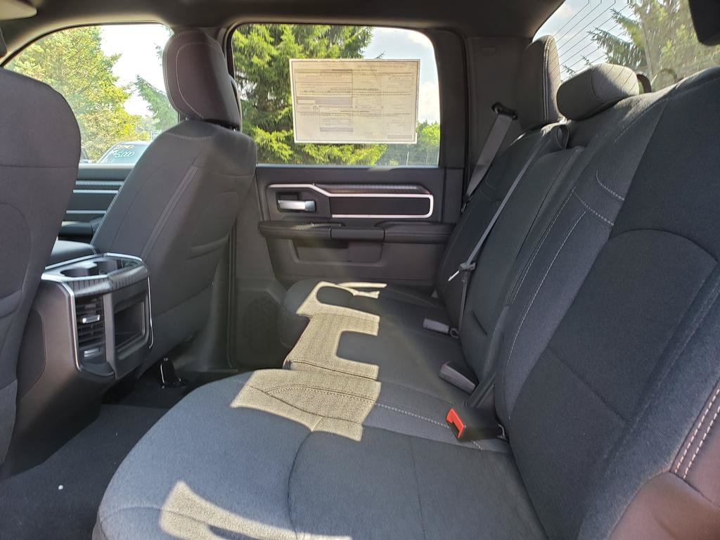 New 2026 RAM 2500 Big Horn AWD/4WD image 13