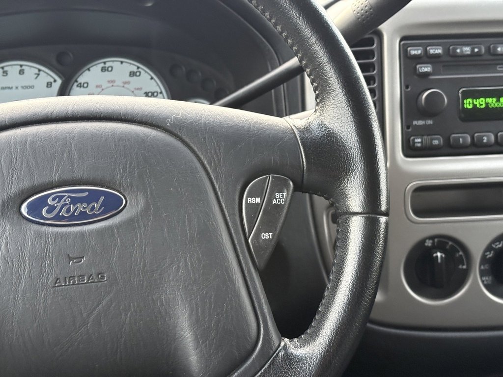 Used 2004 Ford Escape Limited image 23
