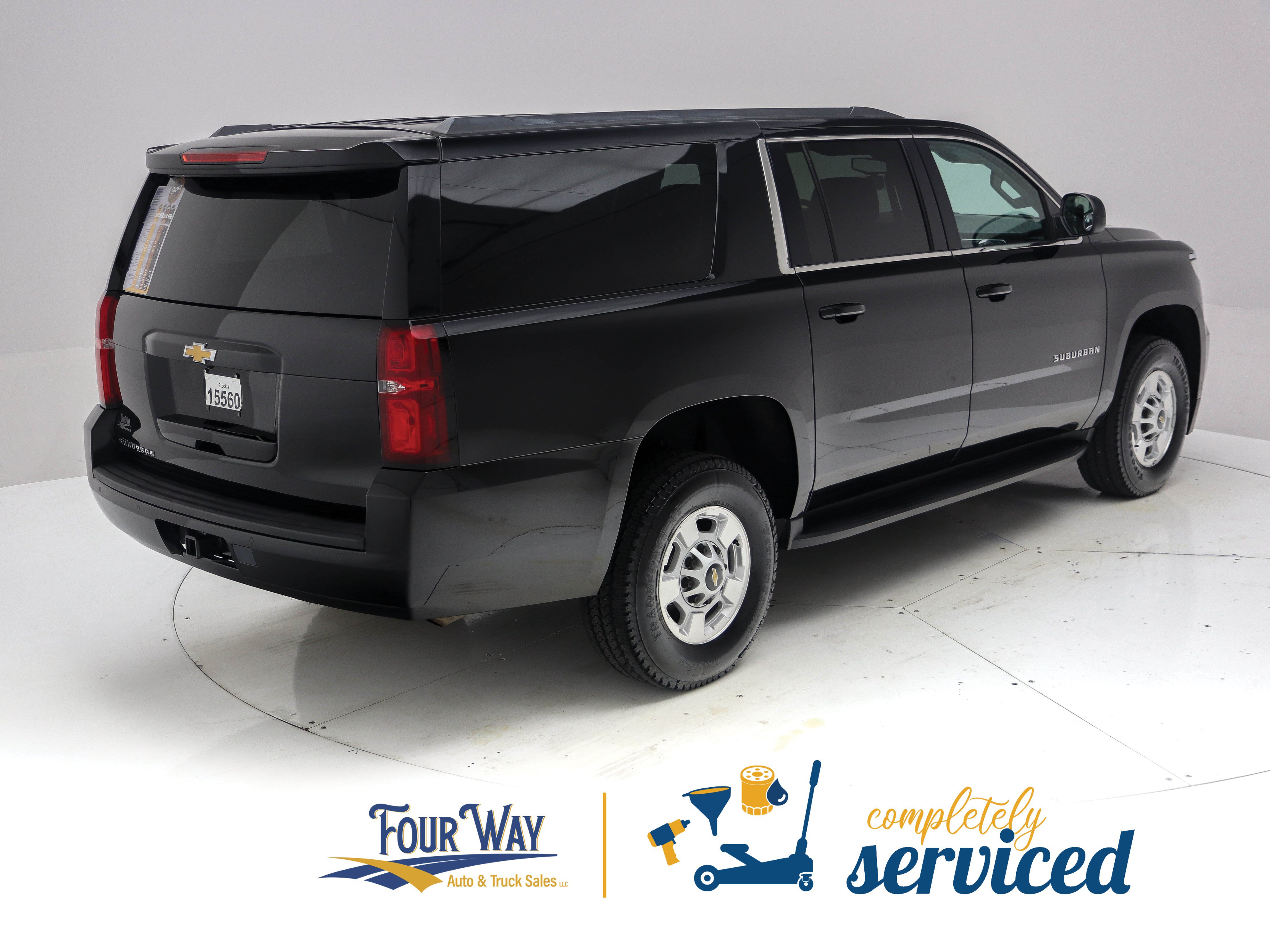 Used 2017 Chevrolet Suburban 3500 LS w/ Driver Alert Package AWD/4WD image 4