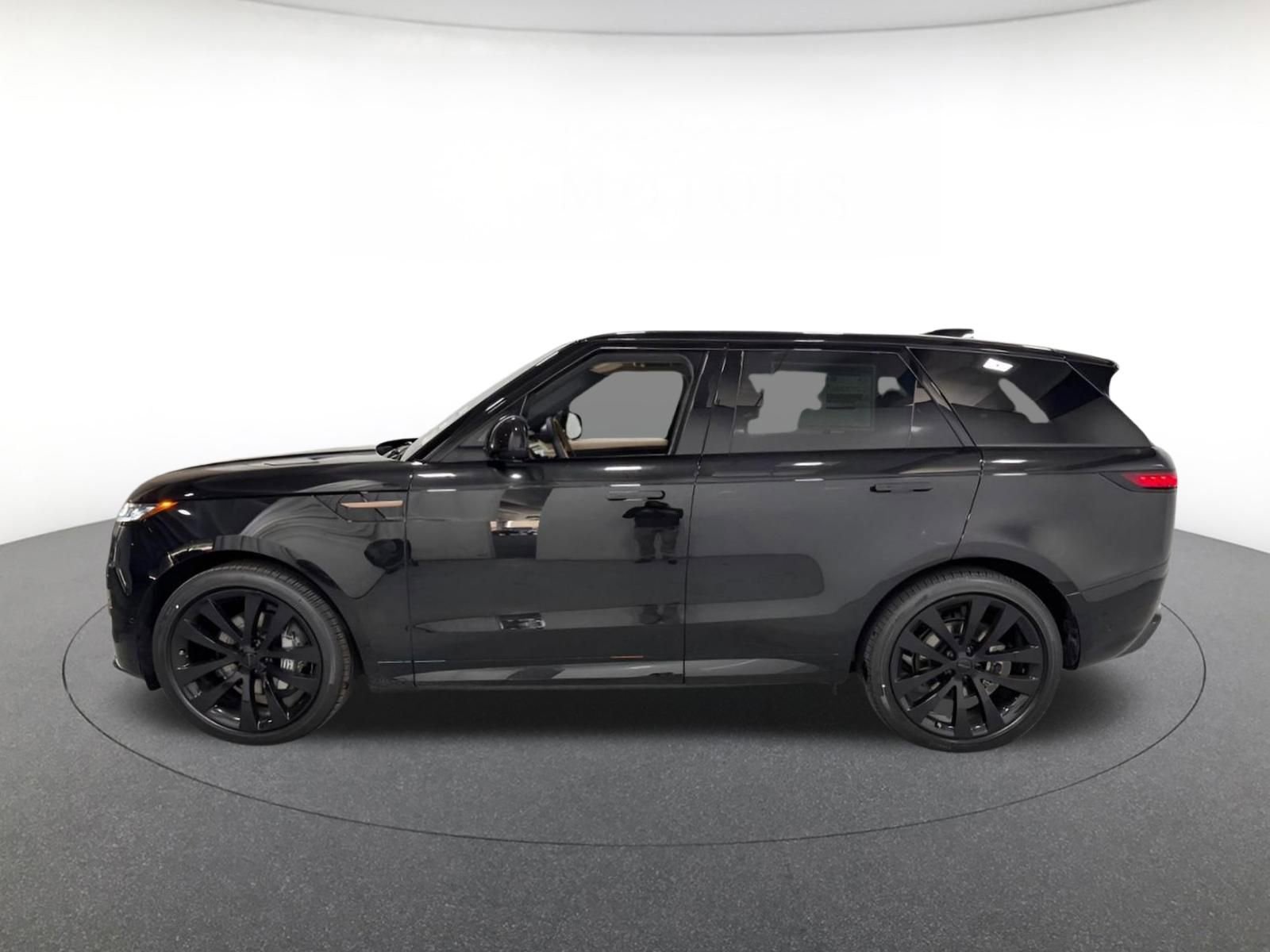 New 2026 Land Rover Range Rover Sport Dynamic SE image 2