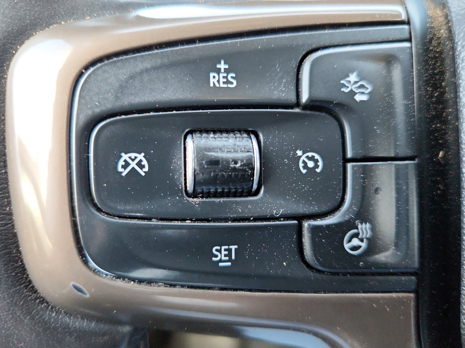 Used 2022 Chevrolet Suburban High Country image 19