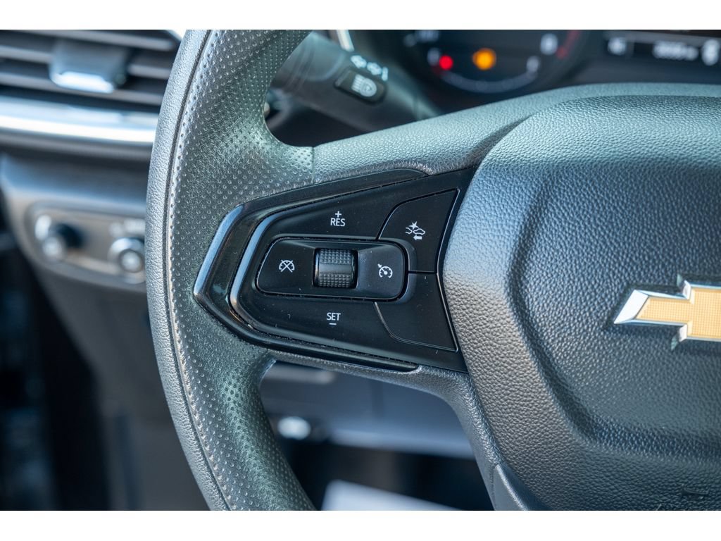 Used 2023 Chevrolet TrailBlazer LT FWD image 18