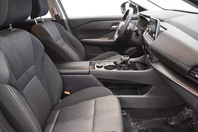 Used 2025 Nissan Rogue SV AWD/4WD image 19