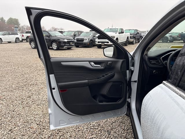 Used 2025 Ford Escape Platinum image 17