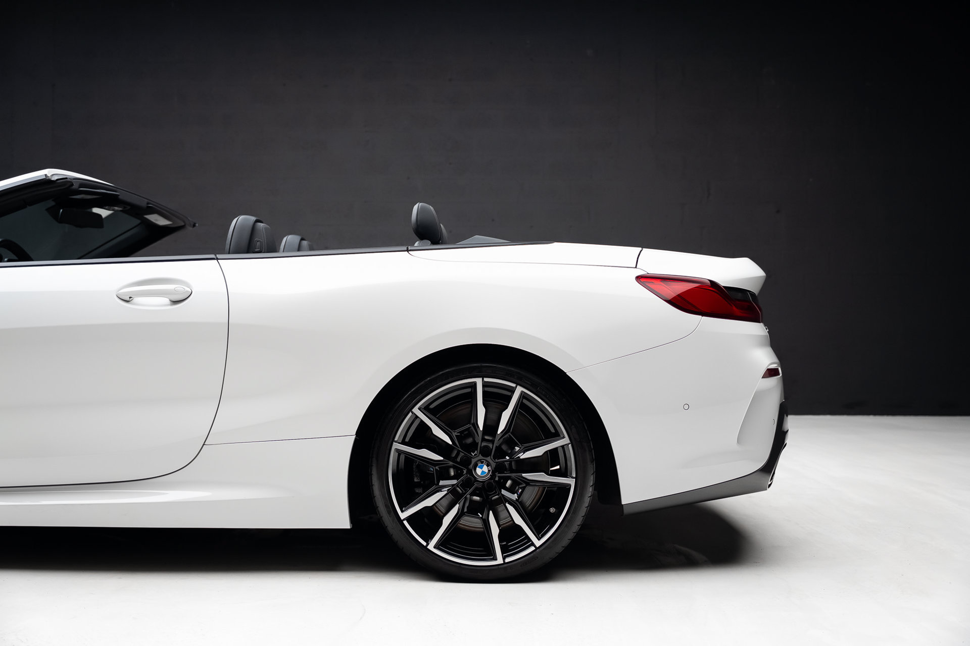 Used 2023 BMW M850i xDrive Convertible AWD/4WD image 23