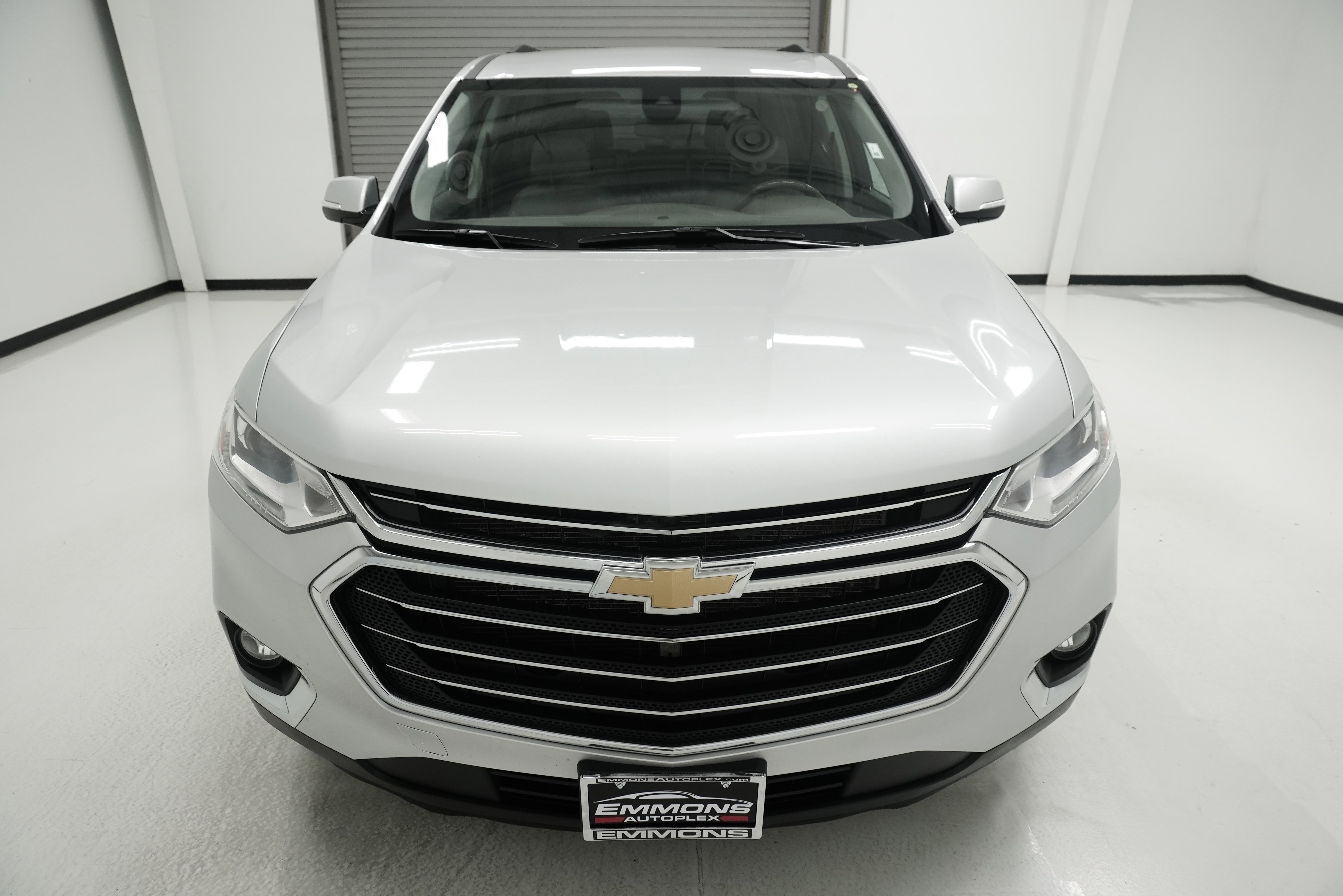 Used 2020 Chevrolet Traverse LT w/ Driver Confidence II Package FWD image 2