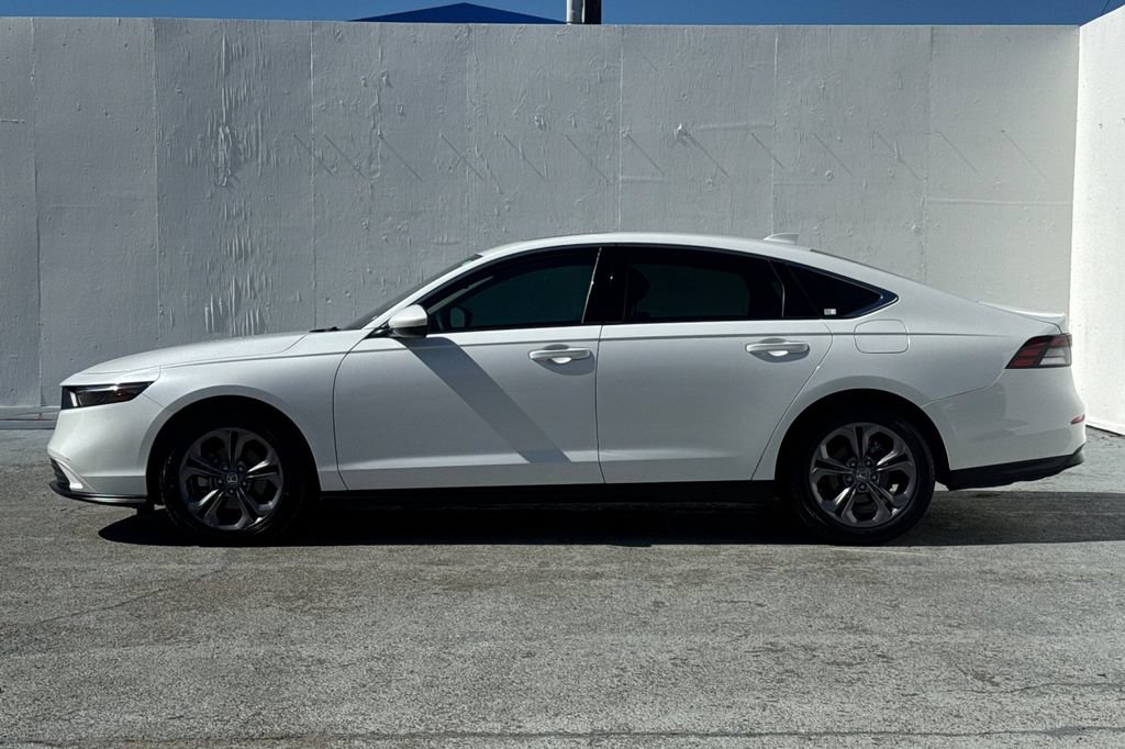 Used 2023 Honda Accord EX image 6